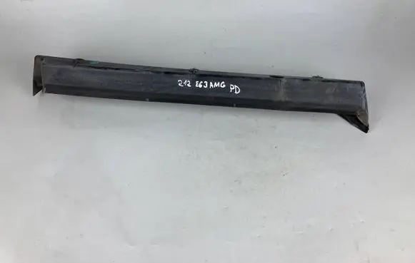 Mercedes-Benz E AMG W212 Fender end trim A2128890225