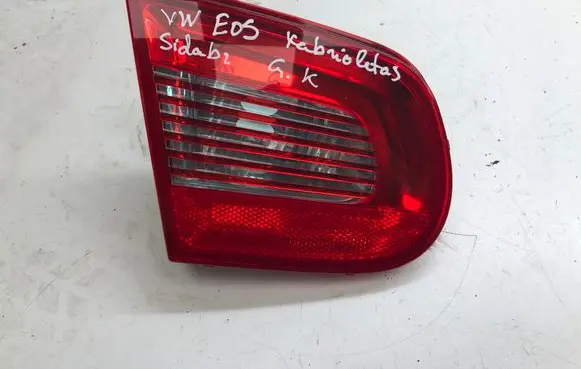 Volkswagen Eos Tailgate rear/tail lights