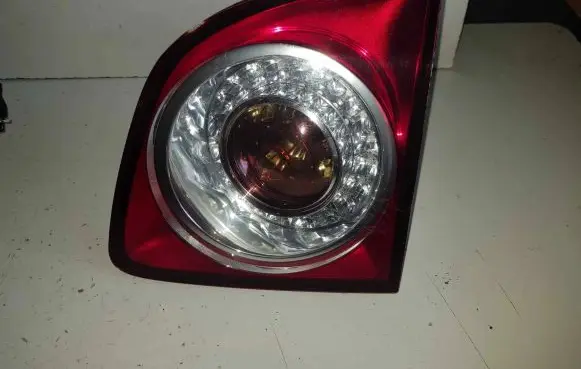 Volkswagen Golf Plus Tailgate rear/tail lights 5M0945094S 89091211