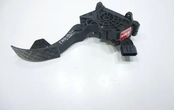 Skoda Fabia Mk3 (NJ) Accelerator throttle pedal 6C1723503D H21261039 0280755335