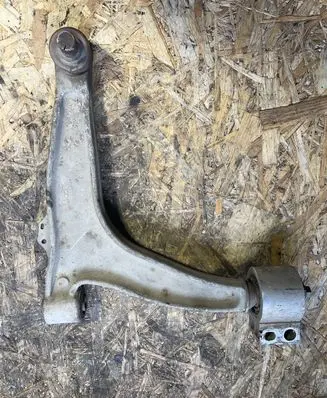 Opel Vectra C Front lower control arm/wishbone 024413016