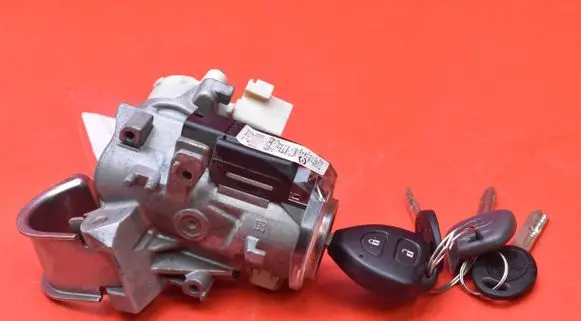 Toyota Corolla E120 E130 Ignition lock 45020424