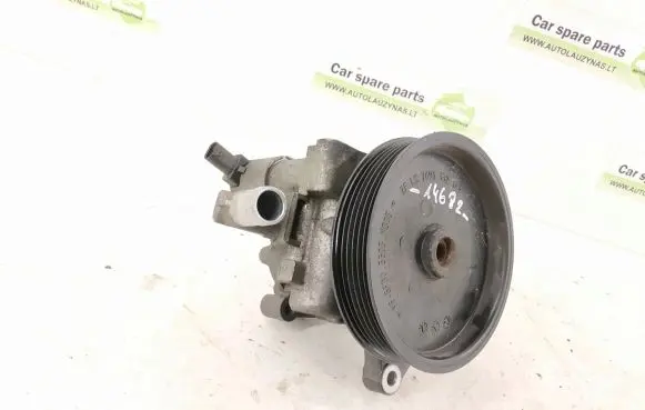 Mercedes-Benz C W204 Power steering pump A0064667501 0064667501
