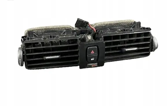 BMW 4 F32 F33 Dash center air vent grill 9218552