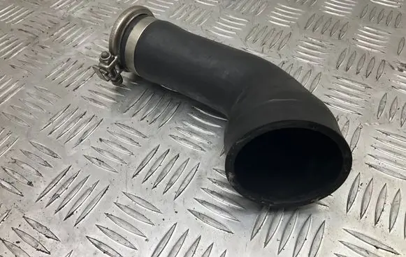 Intercooler hose/pipe