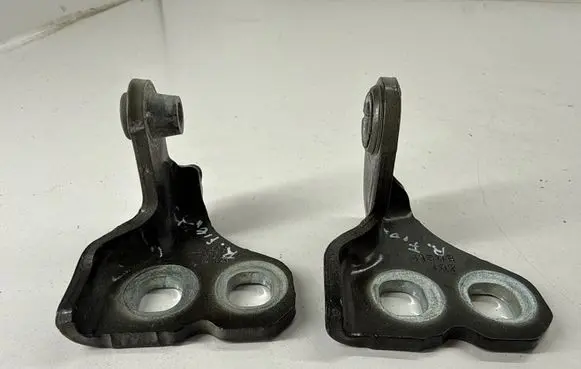 Dodge Hornet Front door hinge set 8K0831402G 41608