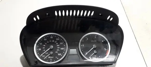 Speedometer (instrument cluster)