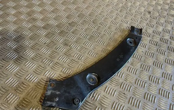 Radiator support slam panel bracket