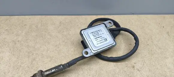 Mercedes-Benz C W205 Lambda probe sensor A0009051512