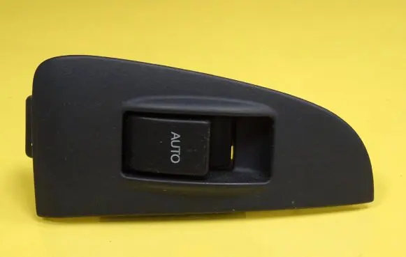 Toyota Avensis T250 Electric window control switch 7427105020