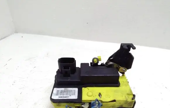 Volvo S60 Front door lock 30634617
