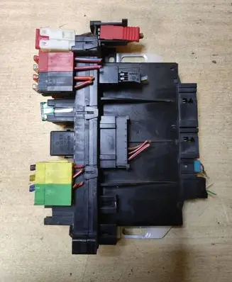 Mercedes-Benz S W220 Fuse module A0315451632 05045133 04513308011601