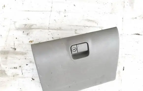 Mazda Premacy Glove box