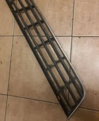 Front bumper lower grill