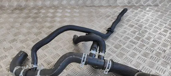 Renault Kadjar Engine coolant pipe/hose 1321329A