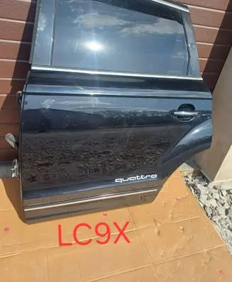 Audi Q7 4L Rear door