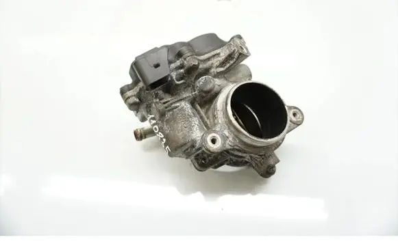 Volkswagen Passat Alltrack Electric throttle body valve 04L128063T