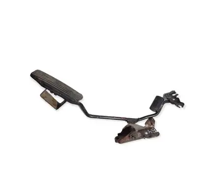 Mitsubishi Pajero Accelerator throttle pedal