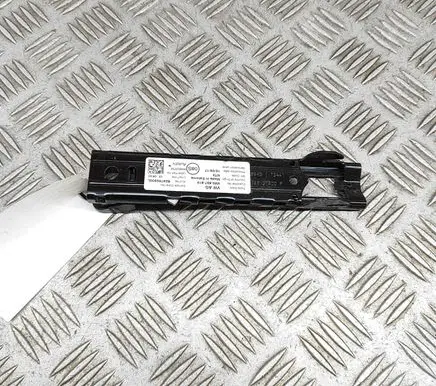 Volkswagen PASSAT B8 Seat belt height adjuster 4M0857819
