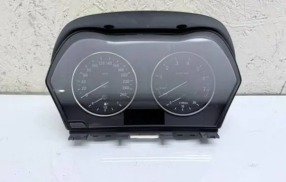 BMW 1 F20 F21 Speedometer (instrument cluster) 9295445