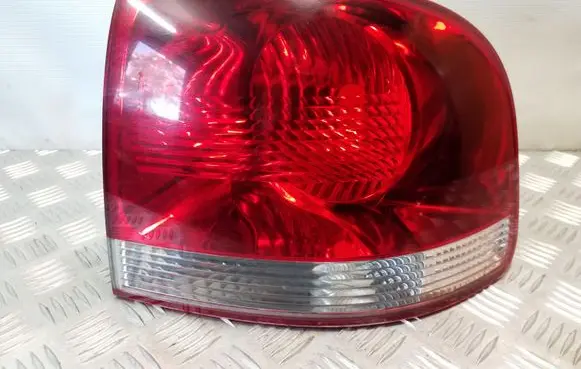 Volkswagen Touareg I Rear/tail lights 7L6945096K