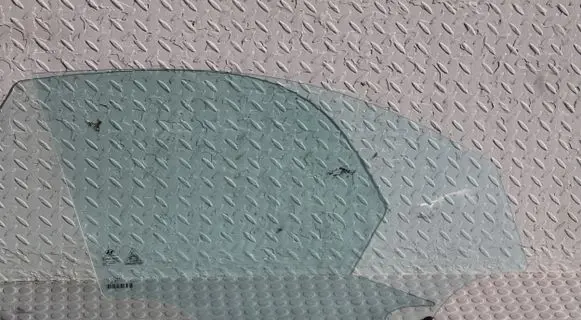 Hyundai Tucson TL Sliding door window/glass SZYBAPASAERA