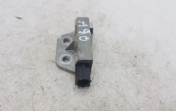 Nissan X-Trail T30 Airbag deployment crash/impact sensor FACN004Z170587