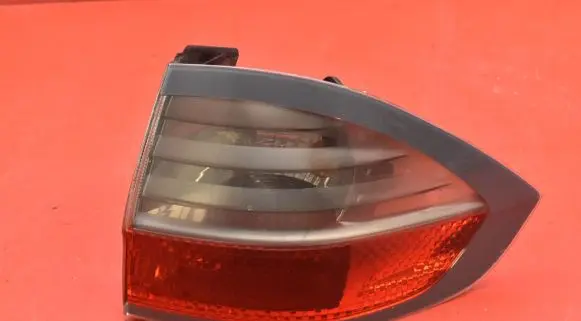 Ford S-MAX Rear/tail lights