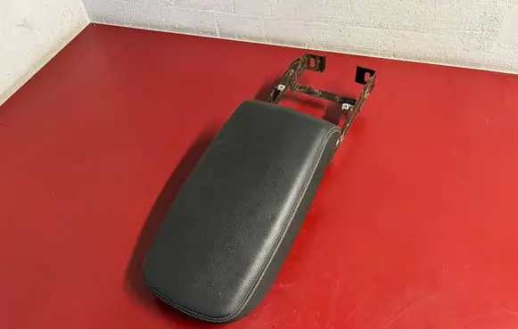 BMW X3 F25 Armrest 