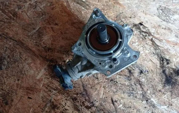 Nissan Qashqai Gearbox transfer box case