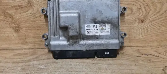 Subaru Outback (BS) Engine control unit/module 22765AK241 2757006677