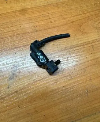 BMW 5 E60 E61 Air pressure sensor 7792260 7340 12G24