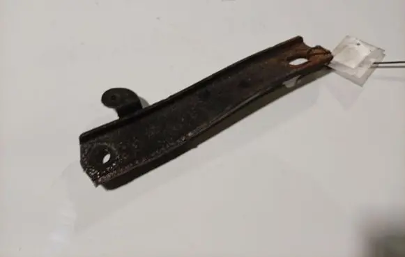 Alfa Romeo 159 Engine mounting bracket