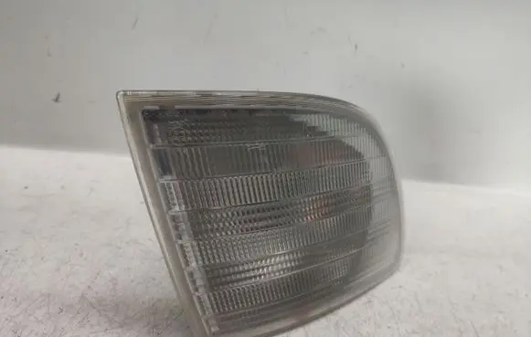 Mercedes-Benz Vito Viano W638 Front indicator light