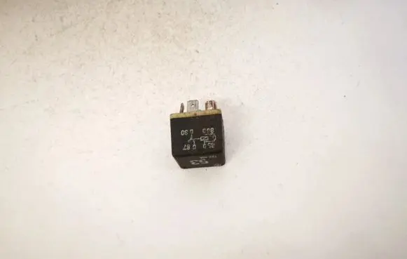Volkswagen Golf IV Other relay 141951253B 20240072