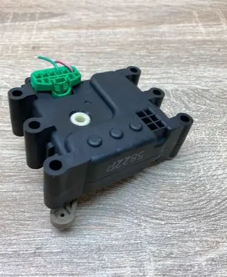 Mazda 6 Air flap motor/actuator 5822P WITHPLUG