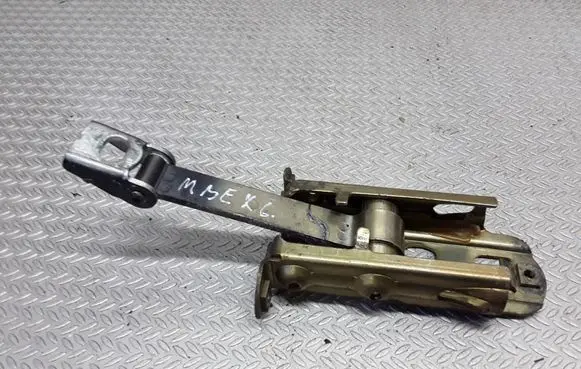 Mercedes-Benz E W210 Rear door check strap stopper