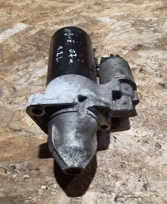 Mercedes-Benz E W211 Starter motor A0061515601