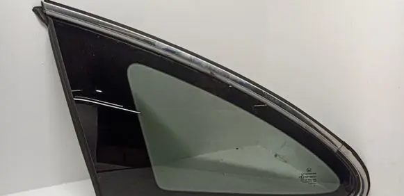 Honda CR-V Rear side window 43R006723