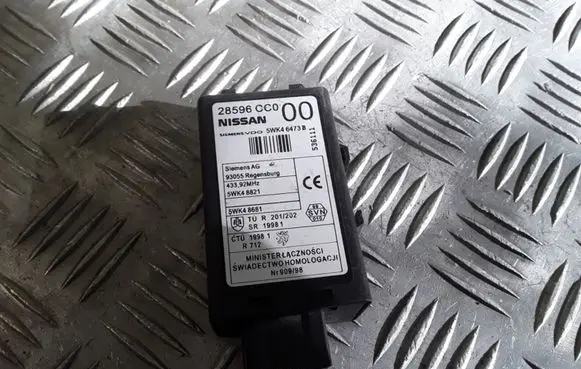 Nissan X-Trail T30 Door central lock control unit/module 5WK46473B 5WK48821 28596CC0