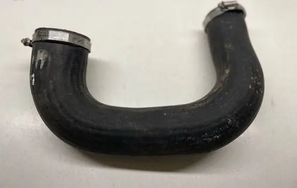 Audi Q7 4M Intercooler hose/pipe 4M0145738N