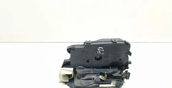 BMW X1 E84 Front door lock 7059968