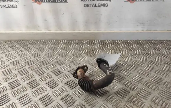 Volkswagen PASSAT B7 EGR valve line/pipe/hose