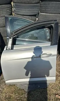 Ford C-MAX II Front door 002