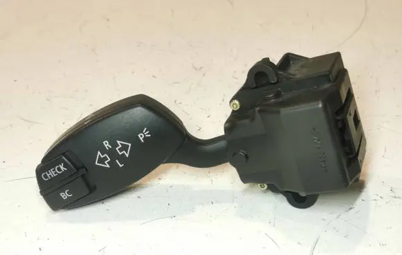 BMW 5 E60 E61 Indicator stalk 6924103 01106720