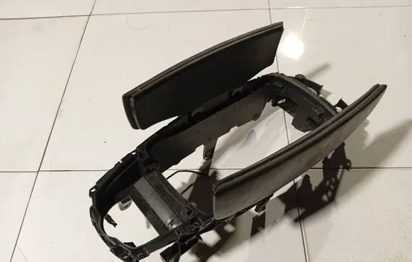 BMW 7 E65 E66 Armrest 