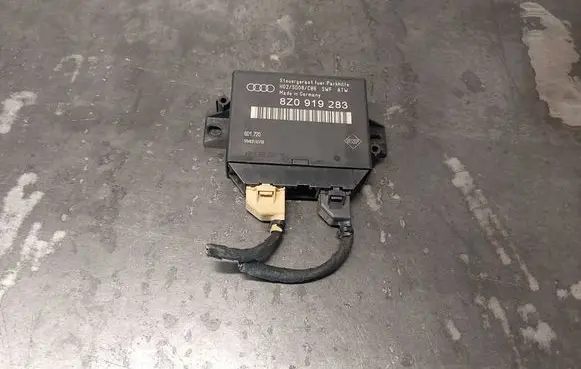 Audi A6 S6 C5 4B Parking PDC control unit/module 8Z0919283