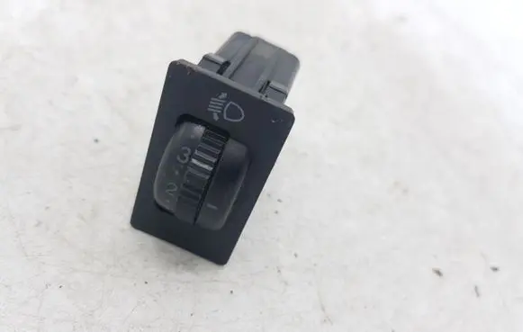 Toyota Corolla Verso AR10 Light switch 328C04
