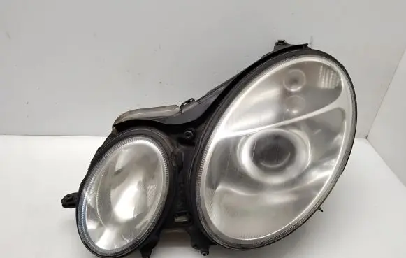 Mercedes-Benz E W211 Headlight/headlamp 15435900 15822200