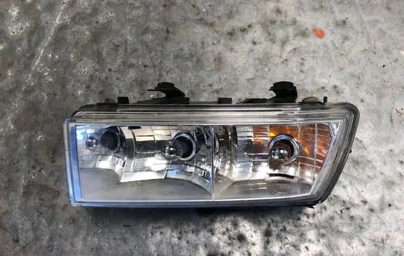 Citroen C6 Front bumper turn signal E204045-BILI E204045